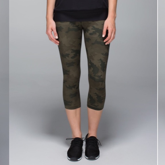 Lululemon Wunder Under Crop Leggings 4 - Picture 6 of 8